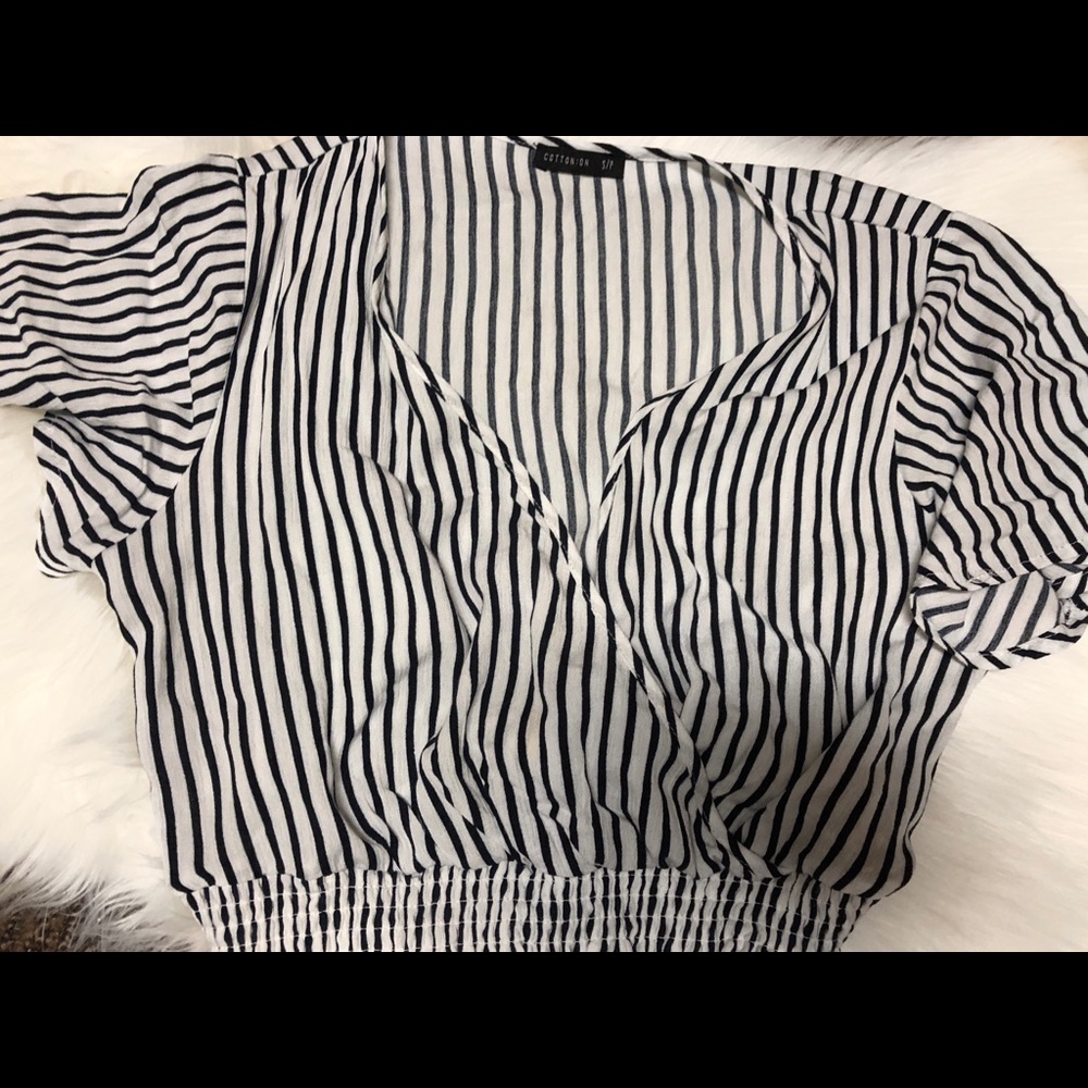 Cropped striped top